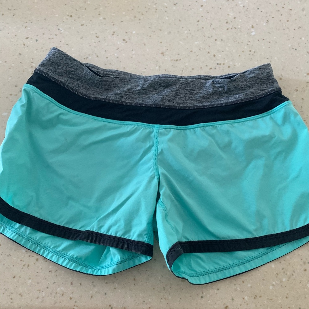 Lululemon Shorts Size 6, 4”inseam